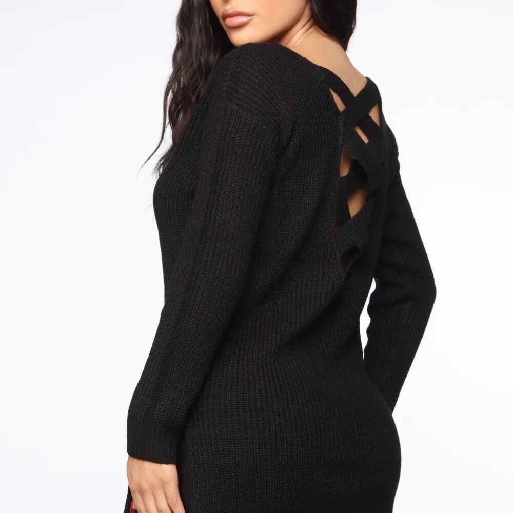Black Crisscross Sweater Dress – Cozy & Chic ✨